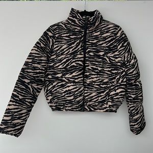 H&M zebra cropped down puffer jacket